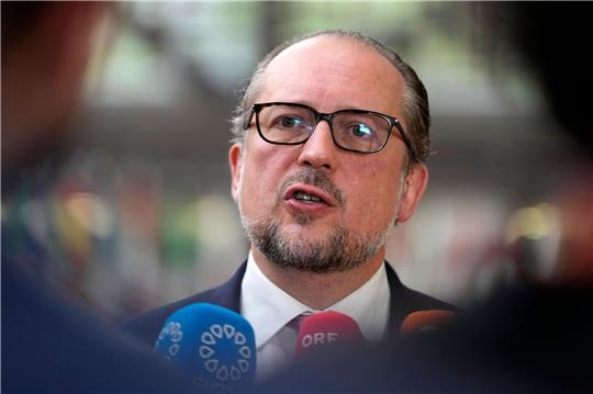 Österreichs Außenminister Alexander Schallenberg zur Freilassung der beiden österreichischen Staatsbürger im Iran: «Unsere Hartnäckigkeit hat sich ausgezahlt.»