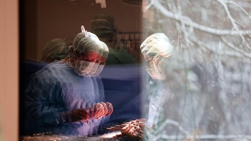 Statistik: 75 Patienten sterben nach Behandlungsfehlern Oft beschäftigen sich die Gutachter mit vermuteten Fehlern nach einer Operation.