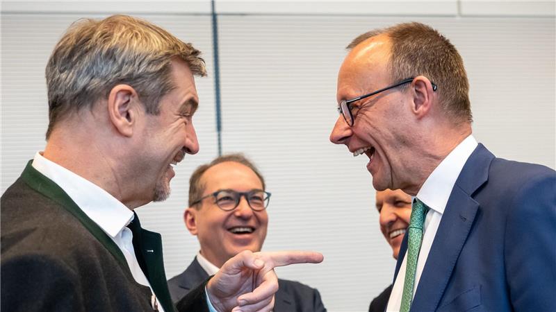 Scheitert das Finanzpaket an Bayern? Merz erwartet Billigung Ohne Zustimmung aus Bayern wird es knapp für das Finanzpaket im Bundestag. (Archivbild)