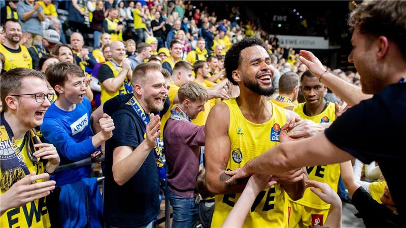 Oldenburgs Norris Agbakoko und die Fans haben Grund zum Feiern.
