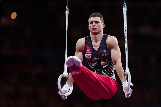 Olympia-Zweiter Lukas Dauser turnt an den Ringen.