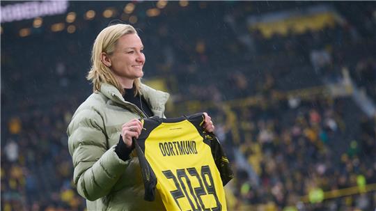 Olympiasiegerin Alexandra Popp spielt nächste Saison mit den BVB-Frauen in der dritten Liga. (Archivbild) 