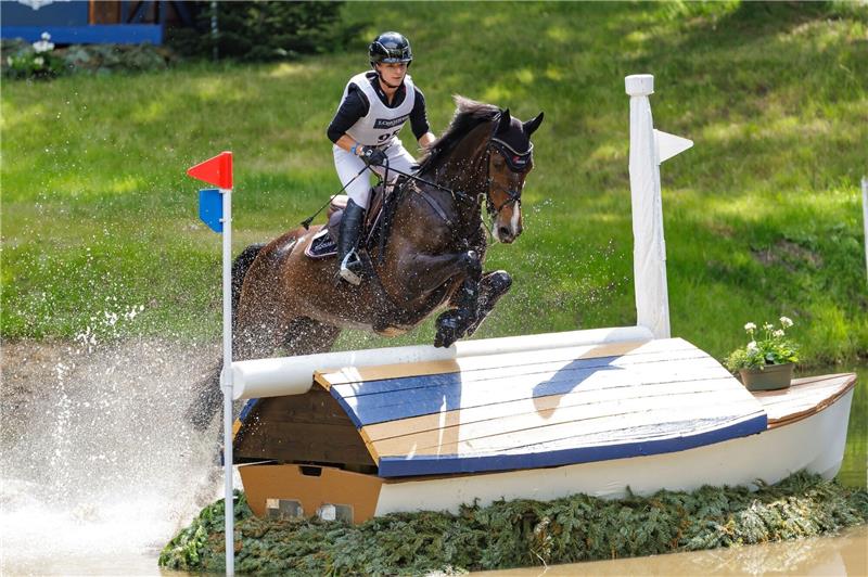 Krajewskis Doppelrolle in Luhmühlen: Meisterin und Trainerin Olympiasiegerin Julia Krajewski aus Deutschland auf Nickel in Aktion.