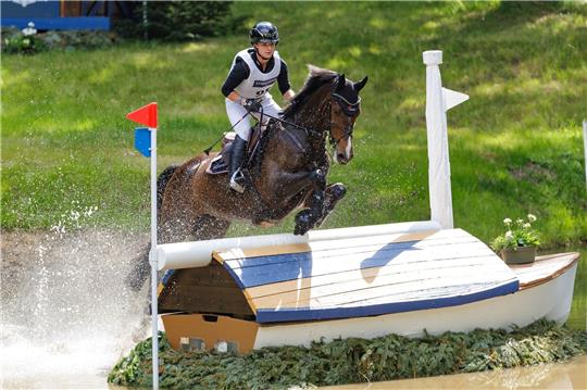 Olympiasiegerin Julia Krajewski aus Deutschland auf Nickel in Aktion.