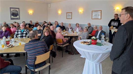 Ortsbürgermeister Hans-Hermann Bosse begrüßte die Gäste beim Neuenkirchener Neujahrstreff.