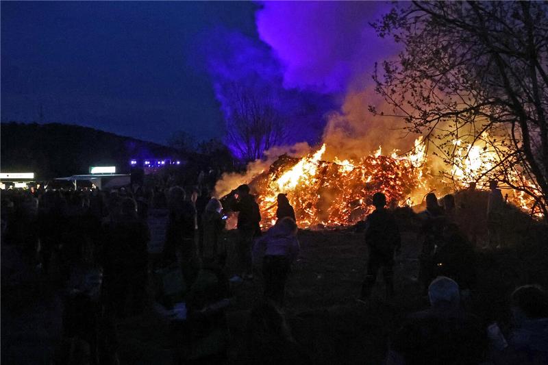 Osterfeuer am Bollrich