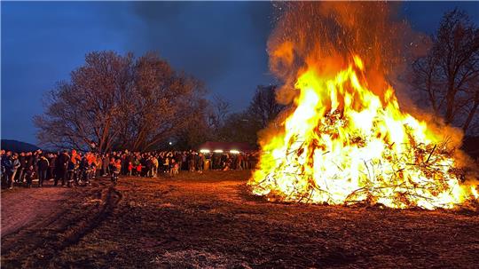 Ostersonntag wird am Weißen Stein wieder das große Feuer brennen.