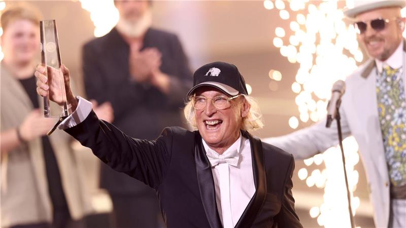 Fernsehpreis: Furtwängler rüttelt auf, Tom siegt gegen Heidi Otto Waalkes wurde für sein Lebenswerk gefeiert.