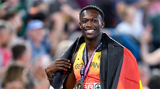 Owen Ansah konnte trotz der drohenden Sperre nach Bronze bei der EM lächeln.