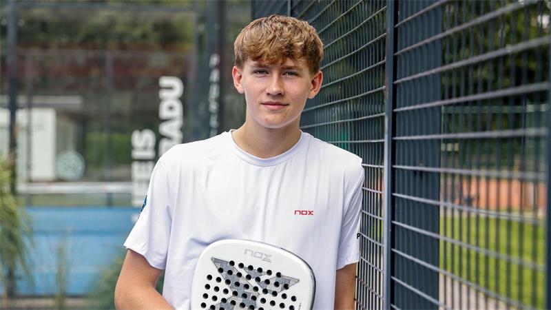 Padel-Spieler Jonas Trümpler träumt davon, Padel-Profi zu werden. 