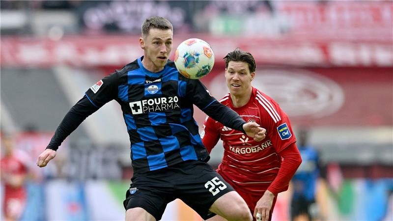 Paderborn gab eine Führung in Düsseldorf noch aus der Hand.