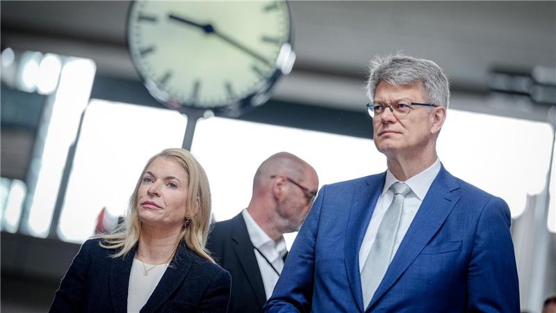 Palla und Schnieder setzen auf Verantwortung von Fahrgästen. 
