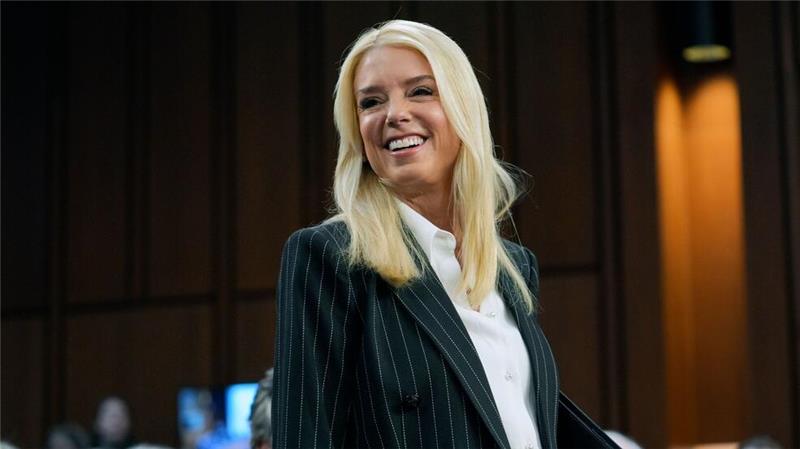 TV-Mann, Milliardär, Radikale: So soll Trumps Team aussehen Pam Bondi soll das US-Justizministerium leiten. (Archivbild)