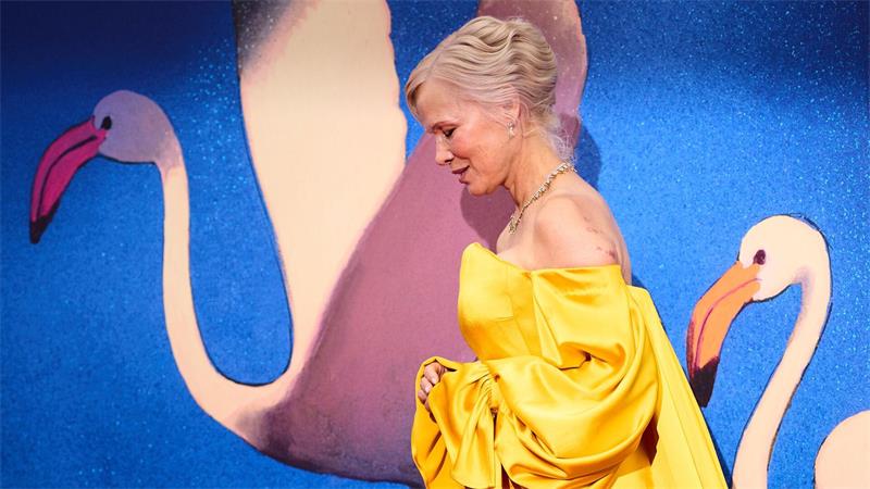 Pamela Anderson steht auf dem roten Teppich für den Film „Place To Be“ bei den Filmfestspielen in Venedig.