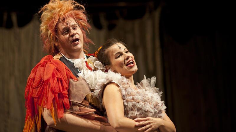 „Die Zauberflöte“ als Open-Air-Spektakel Papageno und Papagena.