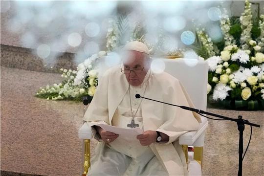 Papst Franziskus befindet sich auf einer viertägigen Reise in Bahrain, um den Dialog mit der muslimischen Welt zu fördern.