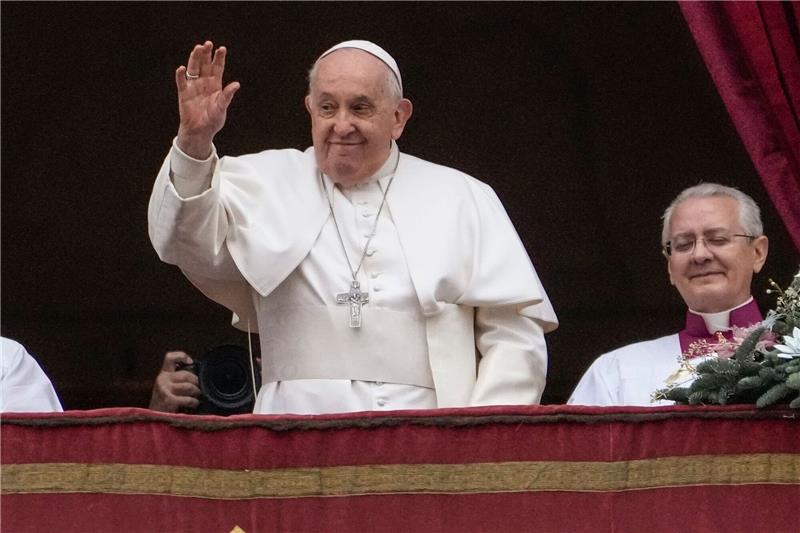 Urbi et Orbi: Papst ruft zu Frieden im Nahen Osten auf Papst Franziskus hat in seiner Weihnachtsbotschaft zu einem sofortigen Frieden im Gaza-Krieg aufgerufen.