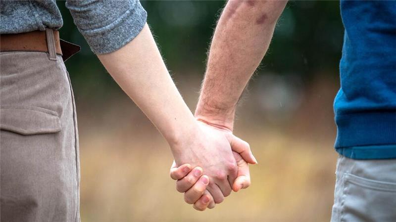 Bei Blind-Dates stehen Frauen eher auf jüngere Männer Passen wir wirklich zusammen? Das stellt sich erst lange nach dem Blind-Date heraus. (Illustration)