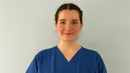 Pauline Marie Hense ist im dritten Jahr ihrer Ausbildung zur Kinderkrankenpflegerin.