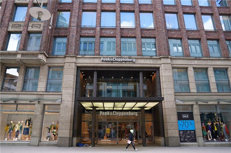 Gläubiger geben grünes Licht für Sanierung von P&C Peek &Cloppemburg in Hamburg: Der Modehändler will sich neu aufstellen.