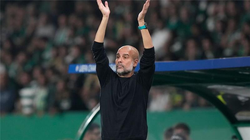 Pep hat noch nicht fertig: Guardiola bis 2027 bei Man City Pep Guardiola hat noch nicht fertig. Der Coach will weitere Trophäen mit Manchester City holen und bleibt bis 2027.