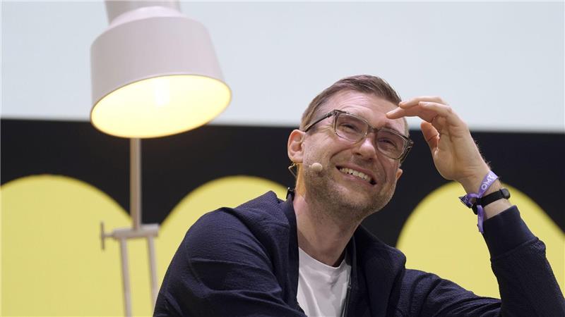 Per Mertesacker hofft auf einen guten Saisonabschluss für Werder Bremen und Hannover 96.