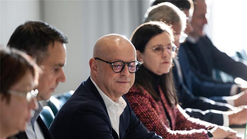 Bahn und EVG verhandeln in zweiter Tarifrunde Personalvorstand Martin Seiler führt die Gespräche für die Arbeitgeber.