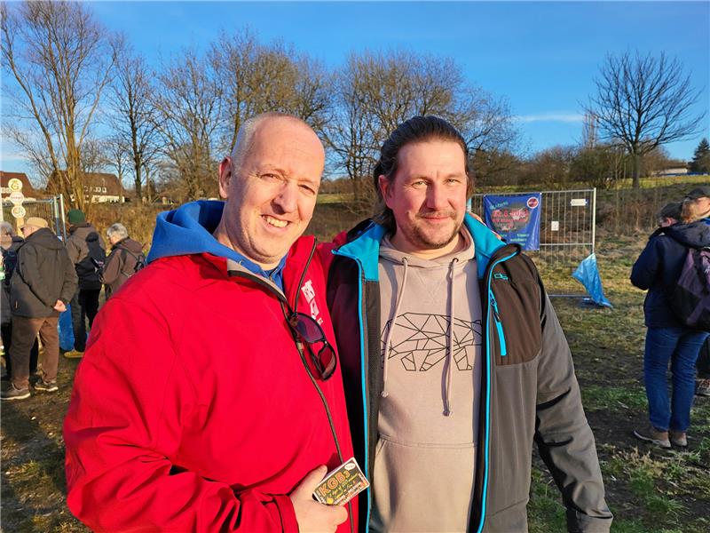 Geocaching-Event lockt rund 1500 Menschen nach Goslar Peter Ducastel aus Belgien (li.) und Mitorganisator Tobias Metzner. Foto: Eichler
