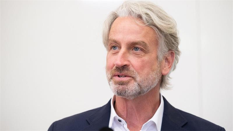 Peter Karst (CDU) gesteht seine Niederlage bei der Oberbürgermeister-Wahl in Hannover ein. (Archivbild)