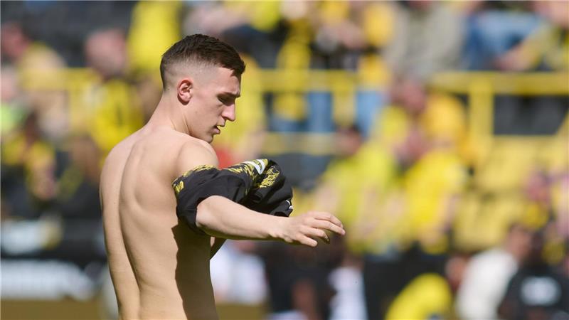 Pfiffe trotz Vertragsverlängerung für Nico Schlotterbeck.