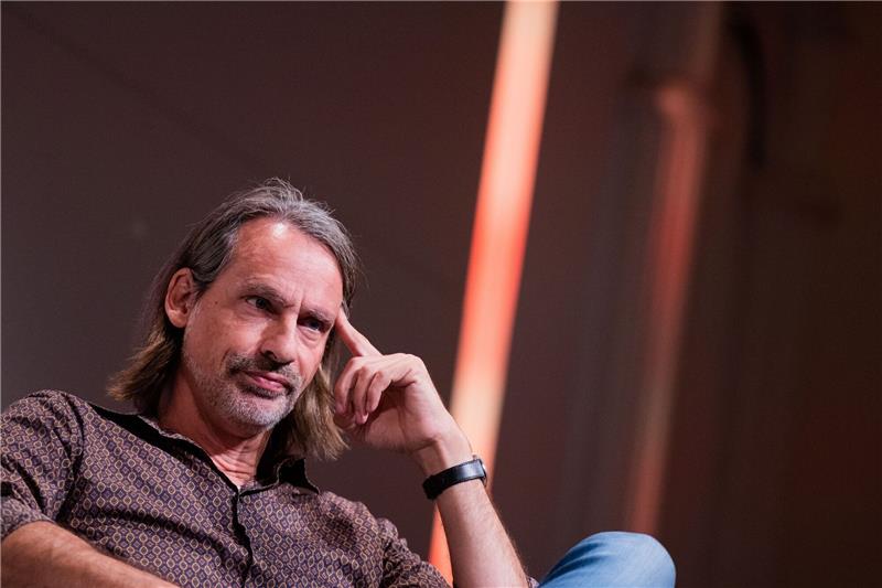 Precht räumt Fehlannahme ein: Ukraine stärker als gedacht Philosoph und Publizist Richard David Precht