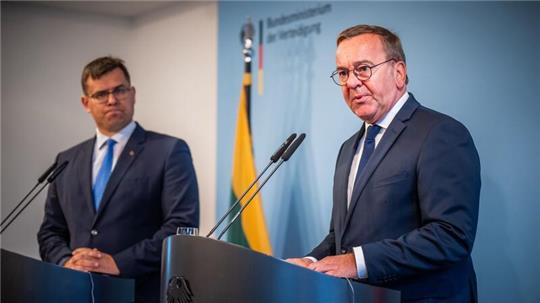 Pistorius hatte die Durchquerung der Marine-Schiffe vor der Fahrt bestätigt.