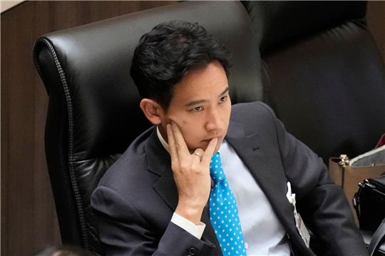 Pita Limjaroenrat im Parlament in Bangkok.