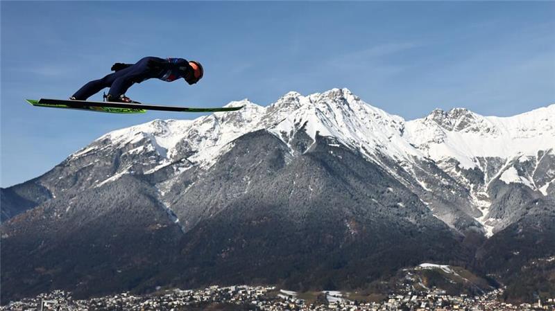 Eierlikör als Belohnung: Österreich dominiert Paschke & Co. Pius Paschke ist in Innsbruck der beste deutsche Skispringer.