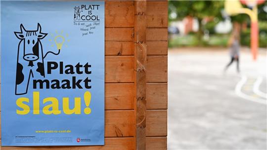 Plattdeutsch für Schlagsahne: Schlackermaschü. (Symbolbild)