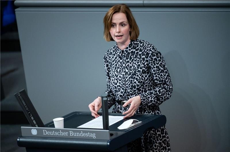 Für mehr Sichtbarkeit: Bundestagsdebatte „up Platt” Plattdeutsch müsse wieder stärker Teil des Alltags werden, forderte die FDP-Politikerin Gyde Jensen aus Nordfriesland.