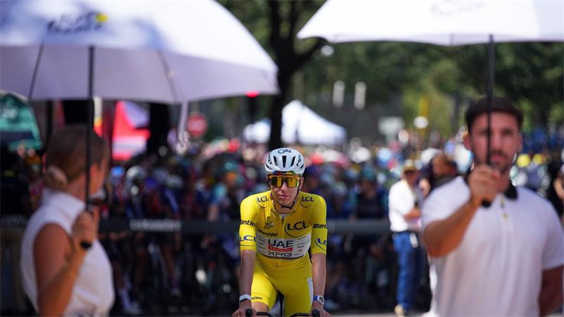 Pogacar startet im Gelben Trikot in die 17. Tour-Etappe