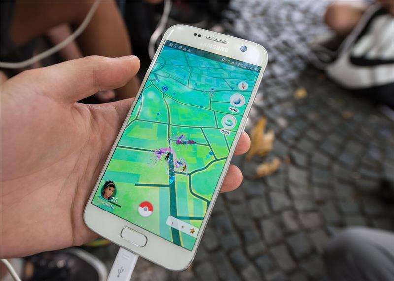 Pokémon-Go-Macher setzen auf eigene Spielefiguren Pokémon Go sorgte beim Start 2016 für Aufsehen damit, dass die Spielefiguren auf dem Smartphone-Bildschirm in der realen Umgebung auftauchten.