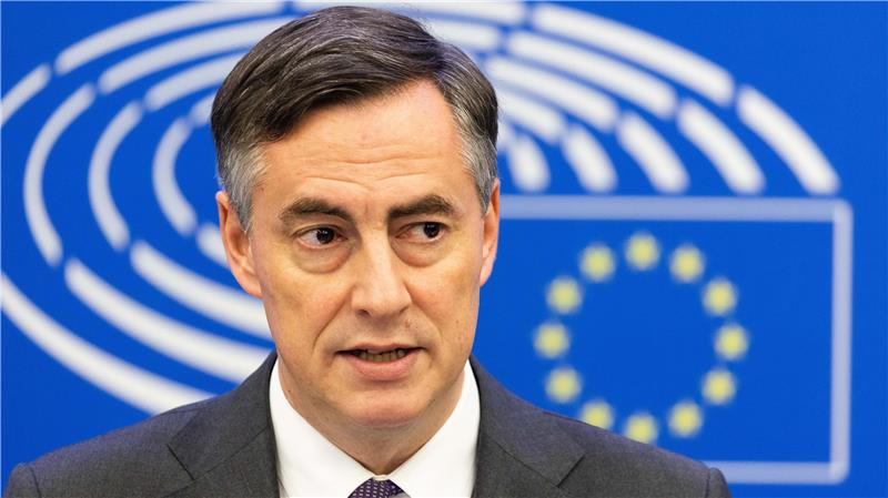 Politiker mit Erfahrung: David McAllister (CDU, Fraktion EVP) spricht im Gebäude des Europäischen Parlaments.
