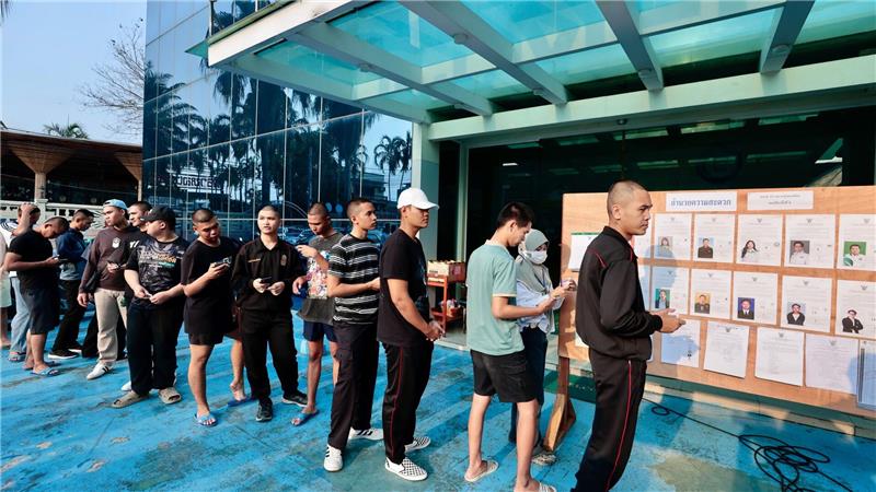 Politische Beobachter bezeichneten die Wahl als die bedeutendste in der Geschichte des Landes.