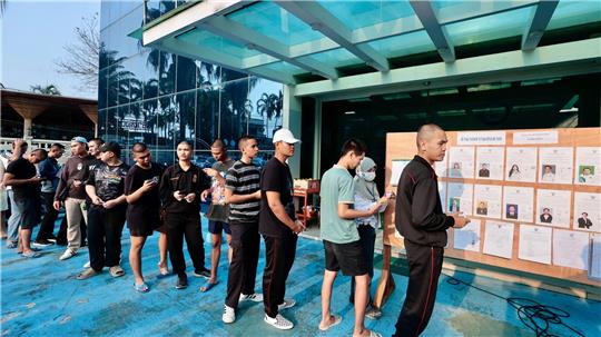 Politische Beobachter bezeichneten die Wahl als die bedeutendste in der Geschichte des Landes.