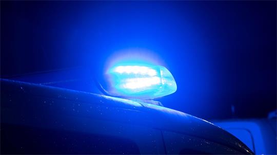 Das Foto zeigt das Blaulicht auf einem Polizeiwagen.