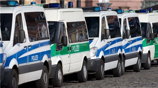 Polizeieinsatz wegen eines Fußball-Spiels in Osnabrück.