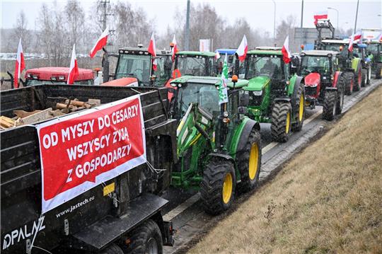 Polnische Landwirte haben landesweit gegen den Europäischen Green Deal und den Zustrom von Waren aus der Ukraine protestiert.