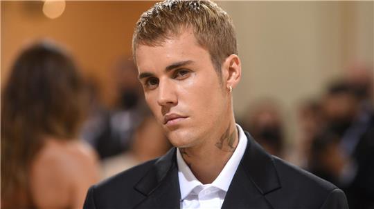 Popsänger Justin Bieber hat zur Überraschung seiner Fans ein neues Album herausgebracht. (Archivbild)