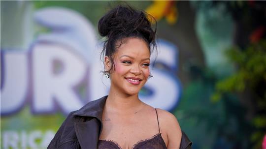 Popstar Rihanna hat sich auf Instagram in einem Tonstudio gezeigt und damit bei ihren Fans Spekulationen über ein neues Album angeheizt. (Archivbild) 