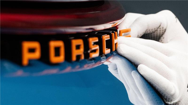 Nach Gewinneinbruch: Das sind die Baustellen bei Porsche Porsche ist auf den nordamerikanischen Markt angewiesen. US-Zölle könnten den Autobauer in Bedrängnis bringen.