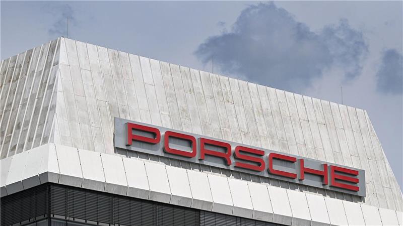 Porsche-Chef Blume kündigt weiteres Sparprogramm an Porsche verschärft Sparkurs. (Foto aktuell)