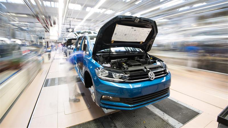 Rückruf bei VW und Audi: Das müssen Besitzer jetzt wissen Potenziell von dem Problem betroffen: der VW Touran. (Archivbild)