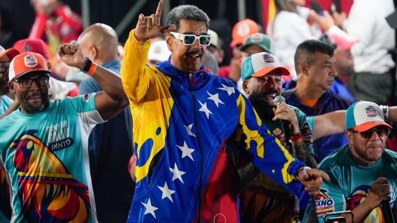 Wie vertrauenswürdig ist das Wahlergebnis in Venezuela? Präsident Maduro feiert seinen offiziell verkündeten Sieg.